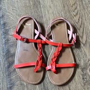 Coral/orange/red sandals • 6